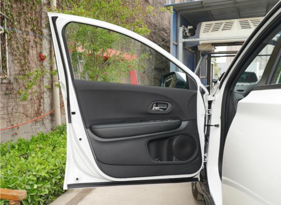 本田XR-V 2021款 1.5L 手动经典版 车厢座椅   前门板