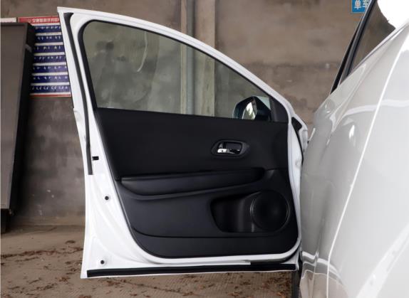 本田XR-V 2021款 1.5L CVT经典版 车厢座椅   前门板