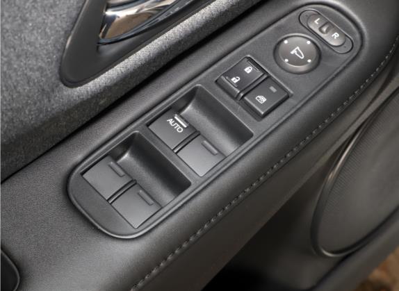 本田XR-V 2021款 1.5L CVT舒适版 车厢座椅   门窗控制