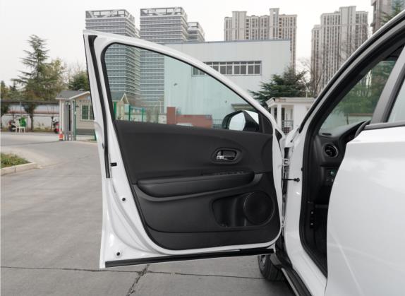本田XR-V 2021款 220TURBO CVT舒适版 车厢座椅   前门板
