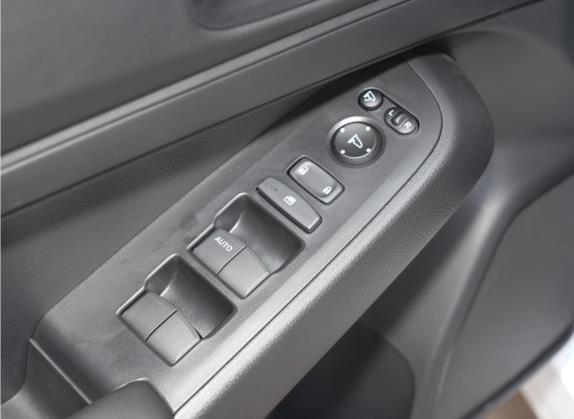 本田XR-V 2023款 1.5L CVT热力版 车厢座椅   门窗控制