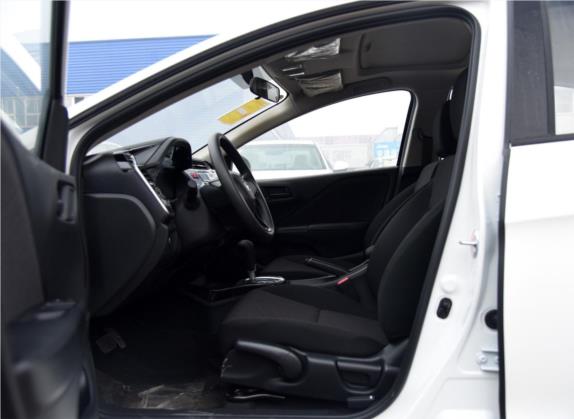 哥瑞 2016款 1.5L CVT风尚版 车厢座椅   前排空间