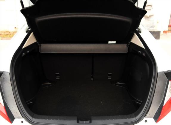竞瑞 2017款 1.5L CVT豪华版 车厢座椅   后备厢
