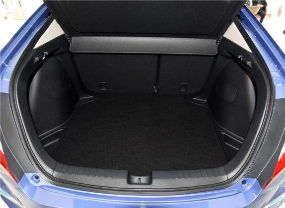 竞瑞 2017款 1.5L CVT舒适版 车厢座椅   后备厢