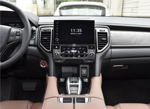 本田UR-V 2020款 370TURBO 两驱尊雅版 中控类   中控台