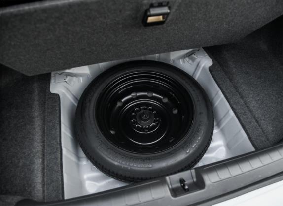 英仕派 2019款 260TURBO 精致版 国VI 其他细节类   备胎