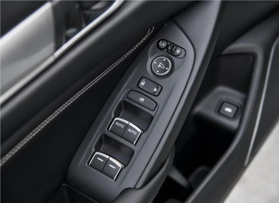 英仕派 2019款 260TURBO 精致版 国VI 车厢座椅   门窗控制