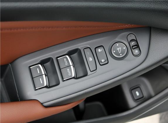 英仕派 2019款 锐·混动 2.0L 净雅版 国VI 车厢座椅   门窗控制