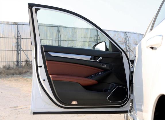 英仕派 2019款 锐·混动 2.0L 净尚版 国VI 车厢座椅   前门板