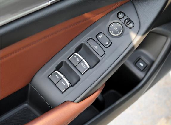 英仕派 2019款 锐·混动 2.0L 净尚版 国VI 车厢座椅   门窗控制
