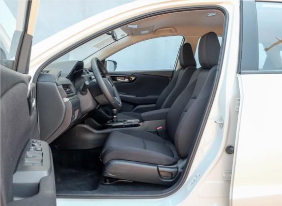 享域 2019款 180TURBO 手动舒适版 国VI 车厢座椅   前排空间
