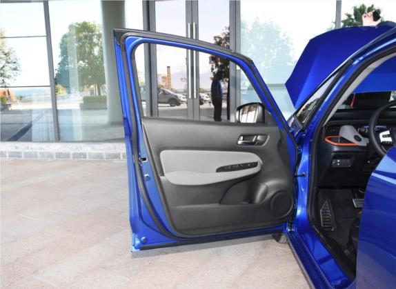 LIFE 2021款 1.5L CVT SPO-SS灵动版 车厢座椅   前门板