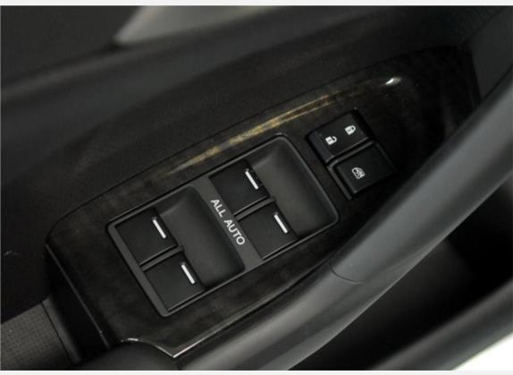 思铂睿 2009款 2.4L 尊贵版 车厢座椅   门窗控制