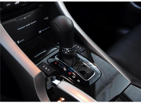 思铂睿 2009款 2.4L TYPE-S NAVI 中控类   挡把