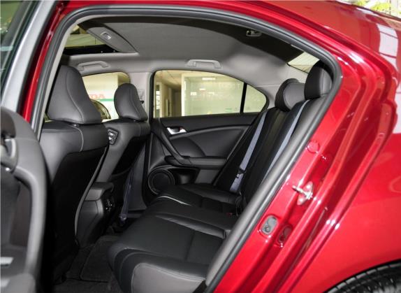 思铂睿 2013款 2.4L 豪华版 车厢座椅   后排空间