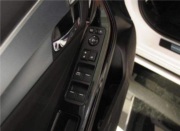 思铂睿 2015款 2.4L 豪华版 车厢座椅   门窗控制