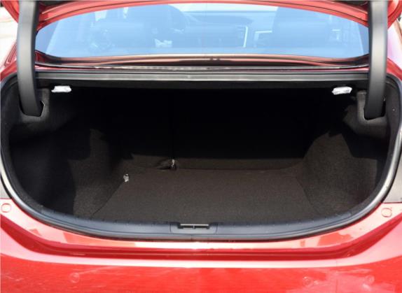 思铂睿 2015款 2.4L 尊耀版 车厢座椅   后备厢