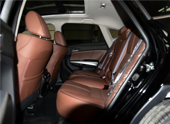 歌诗图 2014款 3.0L AWD尊贵导航版 车厢座椅   后排空间