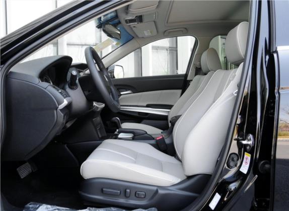 歌诗图 2014款 2.4L 豪华导航版 车厢座椅   前排空间