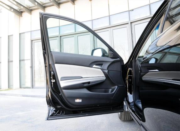 歌诗图 2014款 2.4L 豪华导航版 车厢座椅   前门板