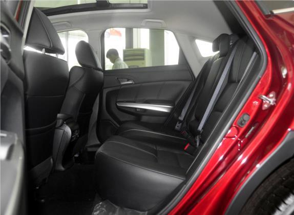 歌诗图 2014款 2.4L 豪华版 车厢座椅   后排空间
