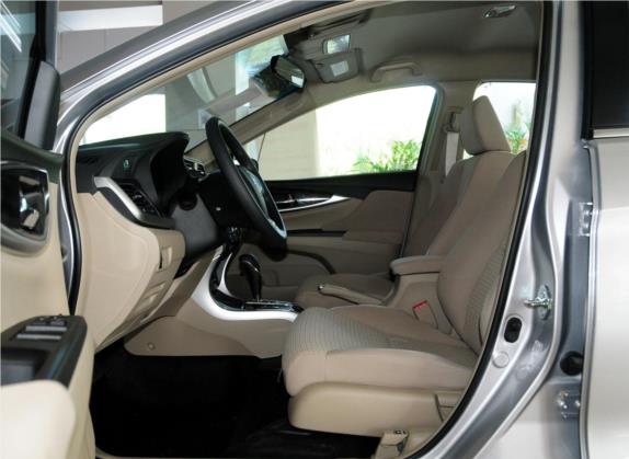凌派 2013款 1.8L 自动舒适版 车厢座椅   前排空间