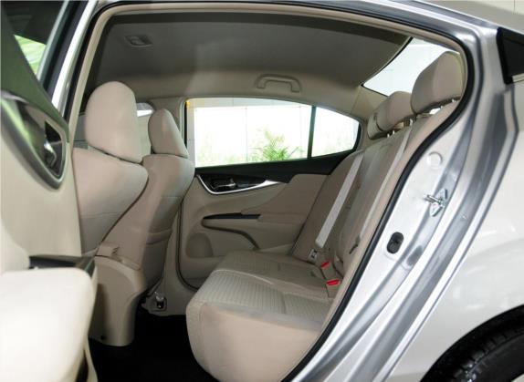 凌派 2013款 1.8L 自动舒适版 车厢座椅   后排空间