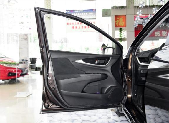 凌派 2015款 1.8L 手动舒适版 车厢座椅   前门板