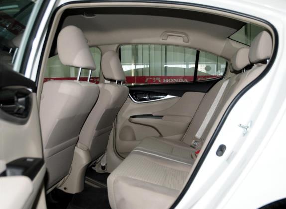 凌派 2015款 1.8L 自动舒适版 车厢座椅   后排空间