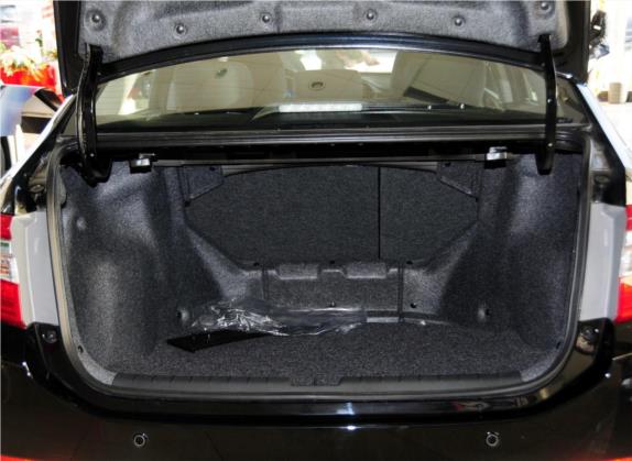 凌派 2015款 1.8L 自动豪华版 车厢座椅   后备厢