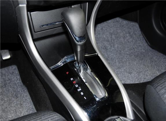 凌派 2015款 1.8L 自动豪华版 中控类   挡把