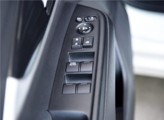 凌派 2015款 1.8L 自动旗舰版 车厢座椅   门窗控制