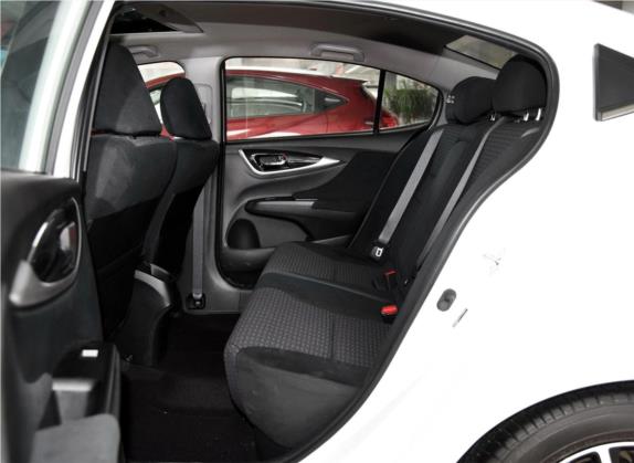 凌派 2015款 1.8L 自动超配限量版 车厢座椅   后排空间