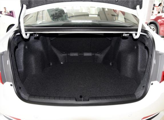 凌派 2015款 1.8L 自动超配限量版 车厢座椅   后备厢
