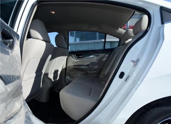 凌派 2016款 1.8L 手动舒适版 车厢座椅   后排空间