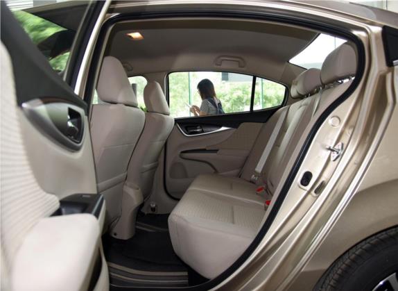 凌派 2016款 1.8L CVT舒适版 车厢座椅   后排空间