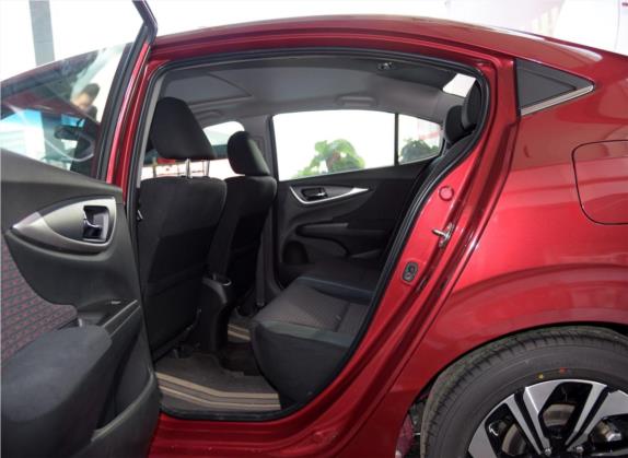 凌派 2016款 1.8L CVT豪华版 车厢座椅   后排空间
