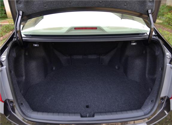 凌派 2016款 1.8L CVT旗舰版 车厢座椅   后备厢
