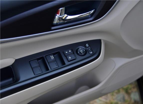 凌派 2016款 1.8L CVT旗舰版 车厢座椅   门窗控制