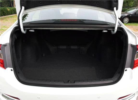 凌派 2017款 1.8L CVT豪华特装版 车厢座椅   后备厢