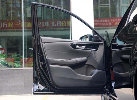 凌派 2019款 180Turbo CVT领先版 国V 车厢座椅   前门板