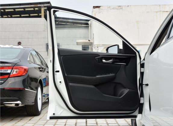 凌派 2019款 180Turbo CVT舒适版 国VI 车厢座椅   前门板