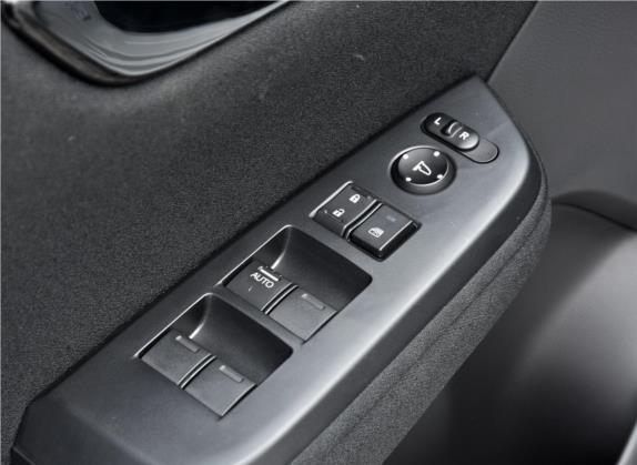 凌派 2019款 180Turbo CVT舒适版 国VI 车厢座椅   门窗控制