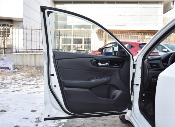 凌派 2019款 180Turbo CVT领先版 国VI 车厢座椅   前门板