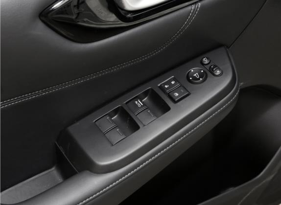 凌派 2019款 180Turbo CVT旗舰版 国VI 车厢座椅   门窗控制