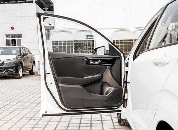 凌派 2020款 锐·混动 1.5L 锐·舒适版 车厢座椅   前门板