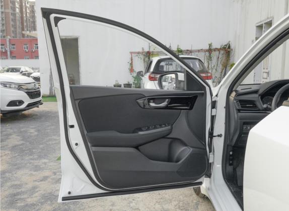 凌派 2022款 180Turbo CVT舒适版 车厢座椅   前门板