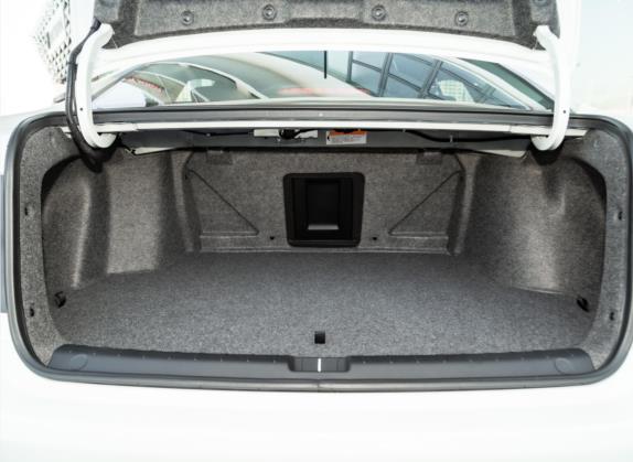 凌派 2022款 1.5L 锐·舒适版 车厢座椅   后备厢