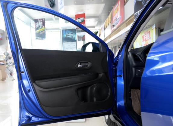 缤智 2015款 1.5L 手动两驱舒适型 车厢座椅   前门板