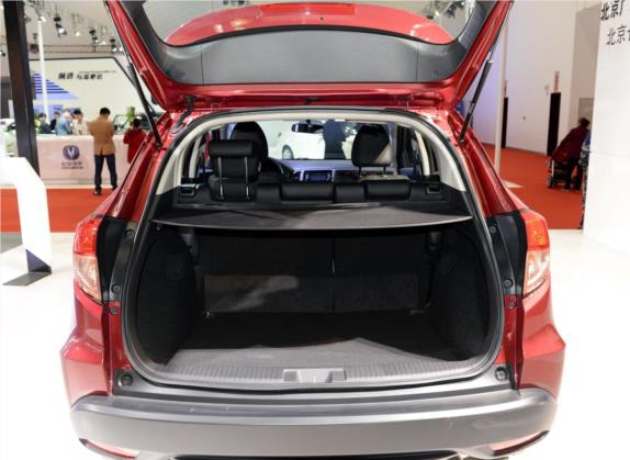 缤智 2015款 1.8L CVT两驱精英型 车厢座椅   后备厢